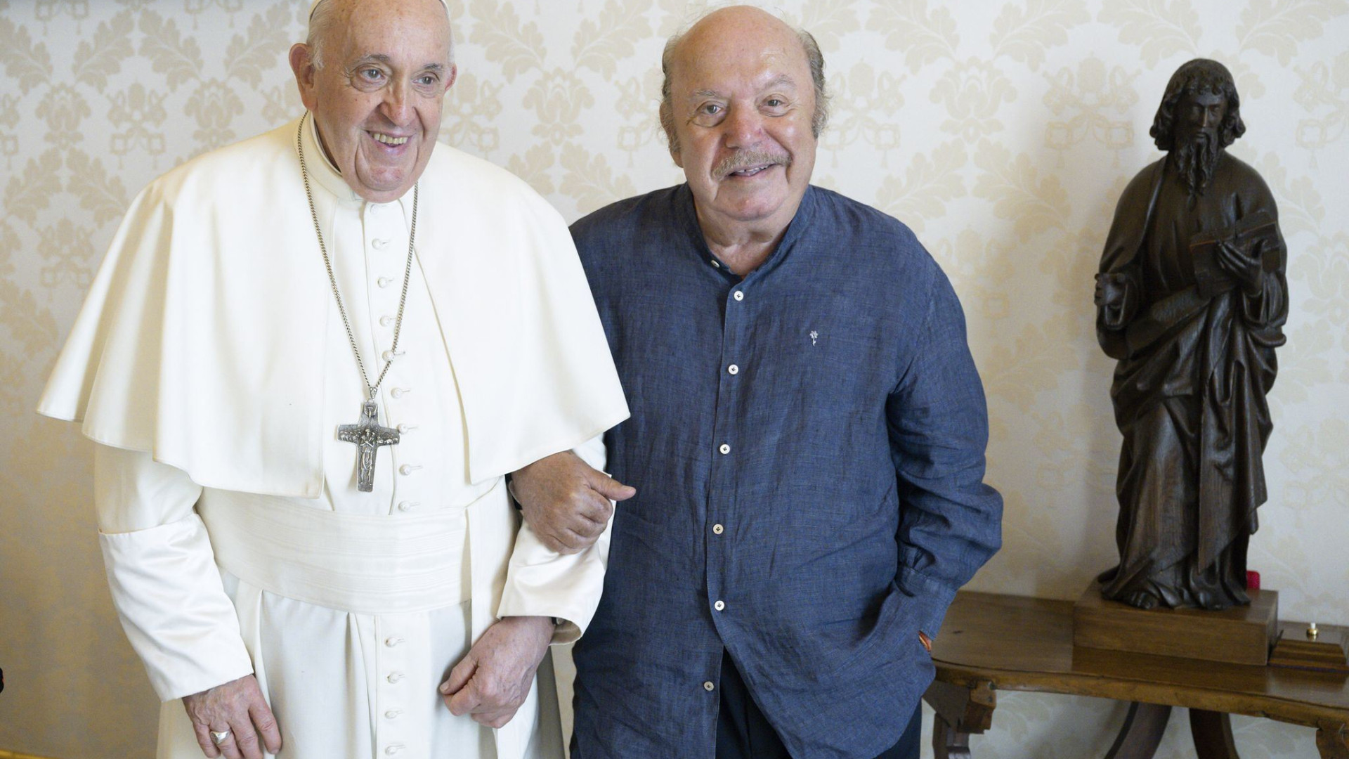 Immagine di Lino Banfi: «Il mondo aspetta Francesco. Per lui ho pianto in questi giorni»