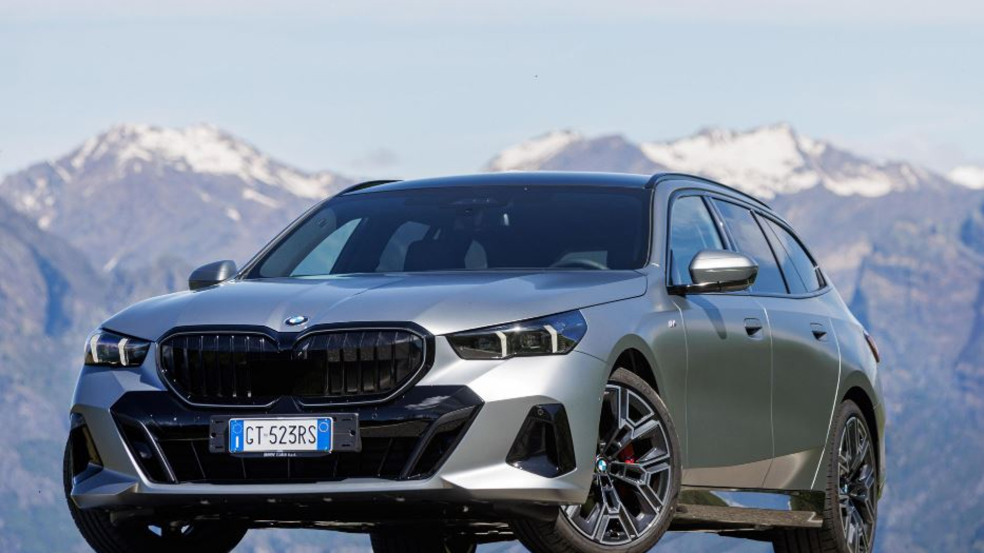 Immagine di Bmw Serie 5 Touring, tecnologia per stupire. E anche di più