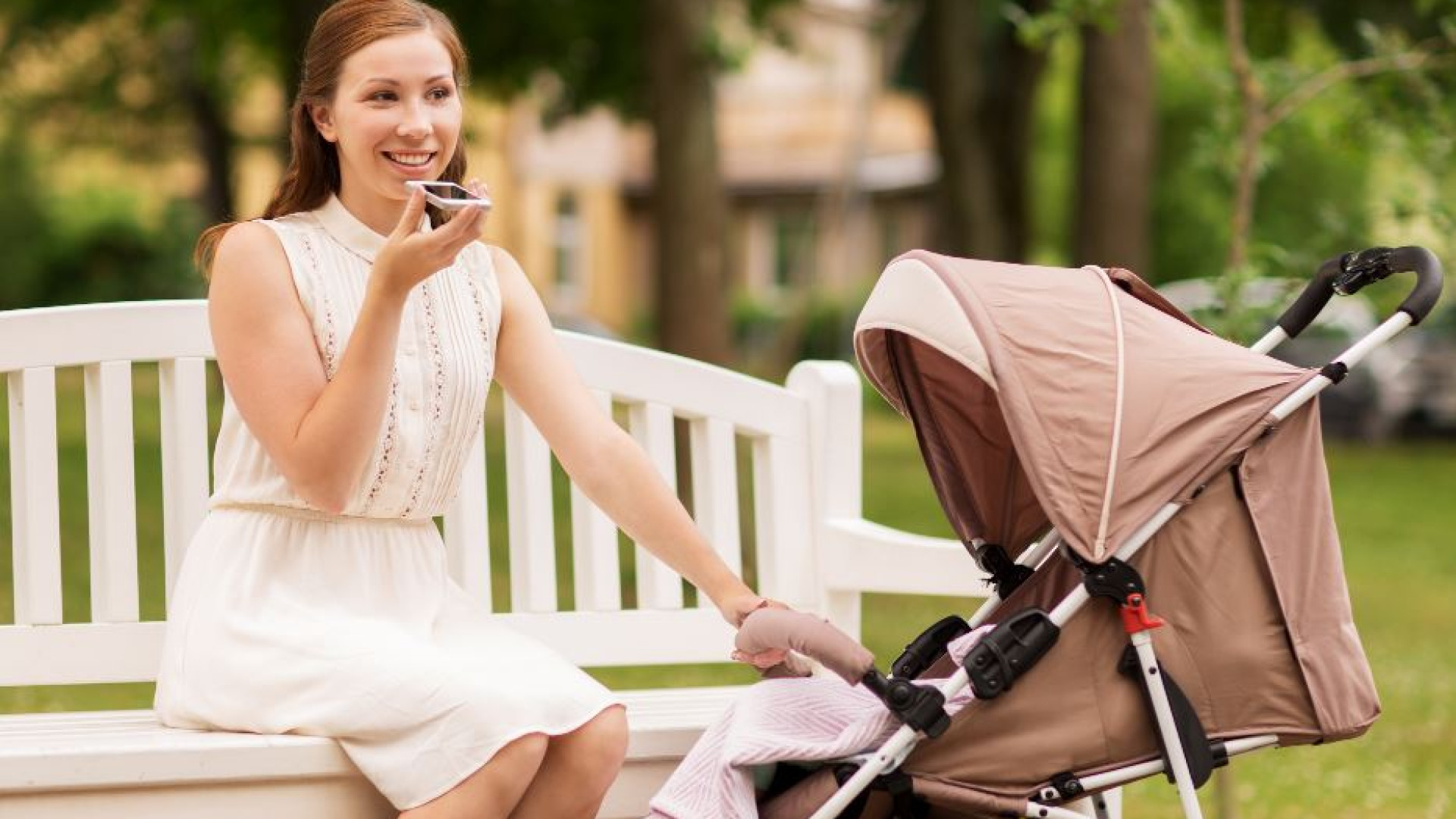Immagine di Che sofferenza per i piccolissimi se la mamma è assorbita dallo smartphone