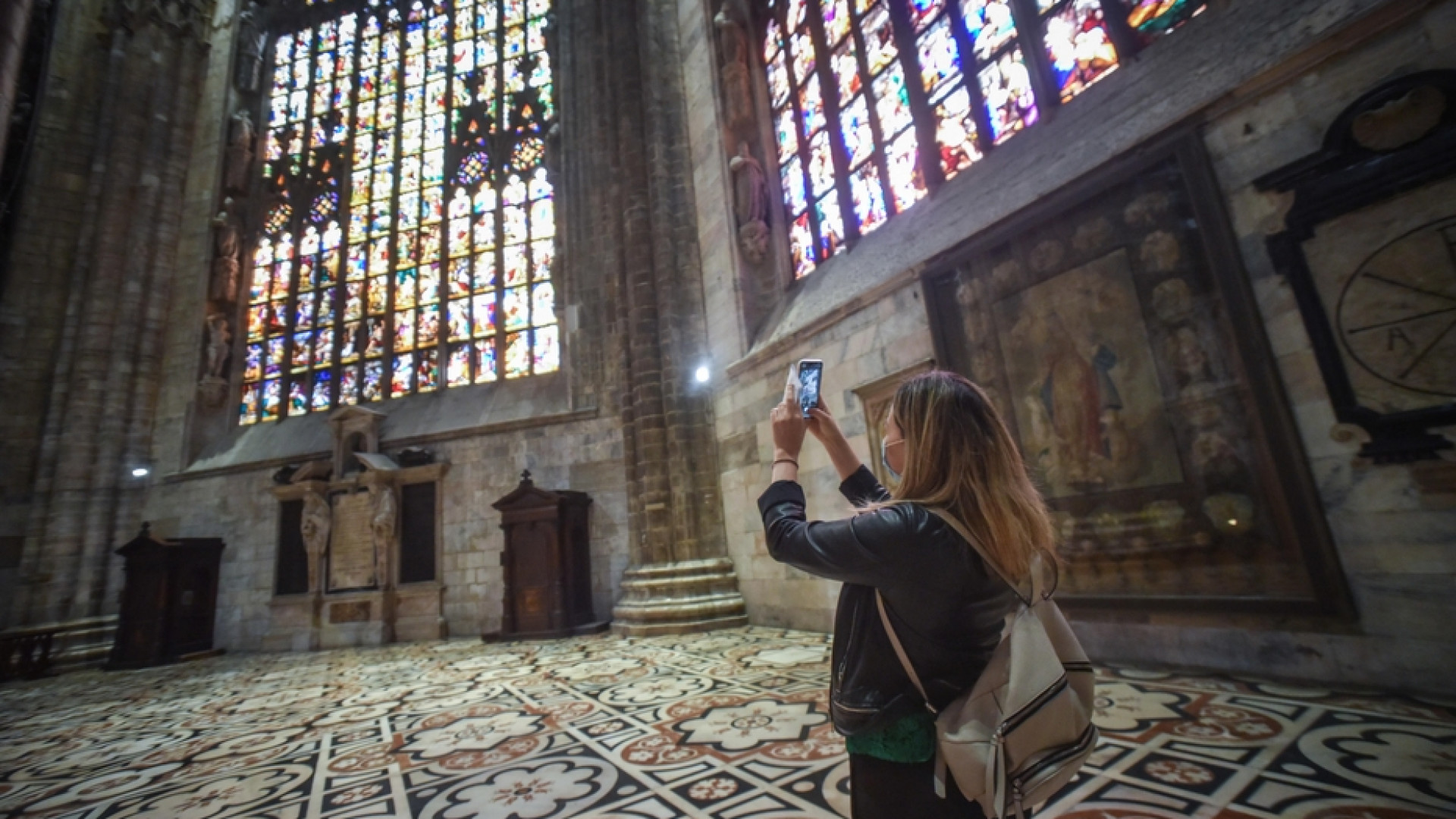 Immagine di Così il Duomo di Milano «cerca» i visitatori allontanati dalla pandemia