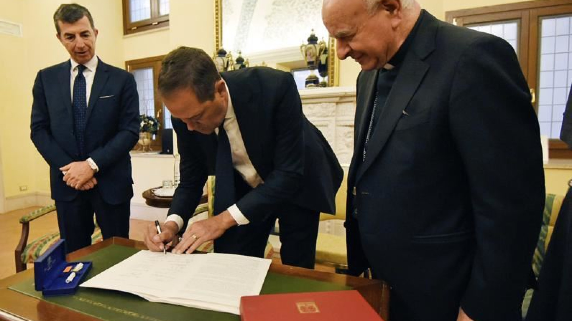 Immagine di Cresce l’alleanza per l’IA etica: «Riflettere sul suo sviluppo»