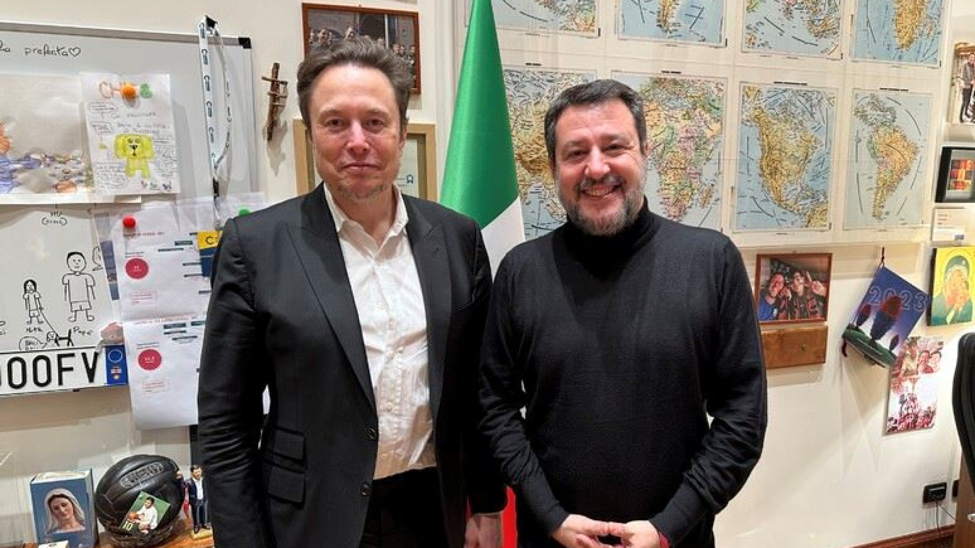 Immagine di Salvini: Musk? La pensa come noi. No di Tajani (e no comment di Meloni)