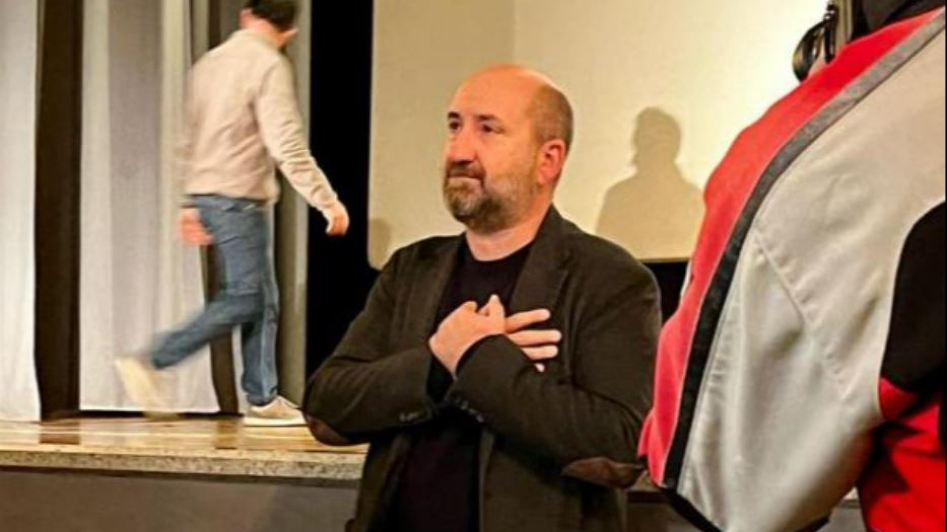 Immagine di Antonio Albanese: le comunità sono più forti della crisi