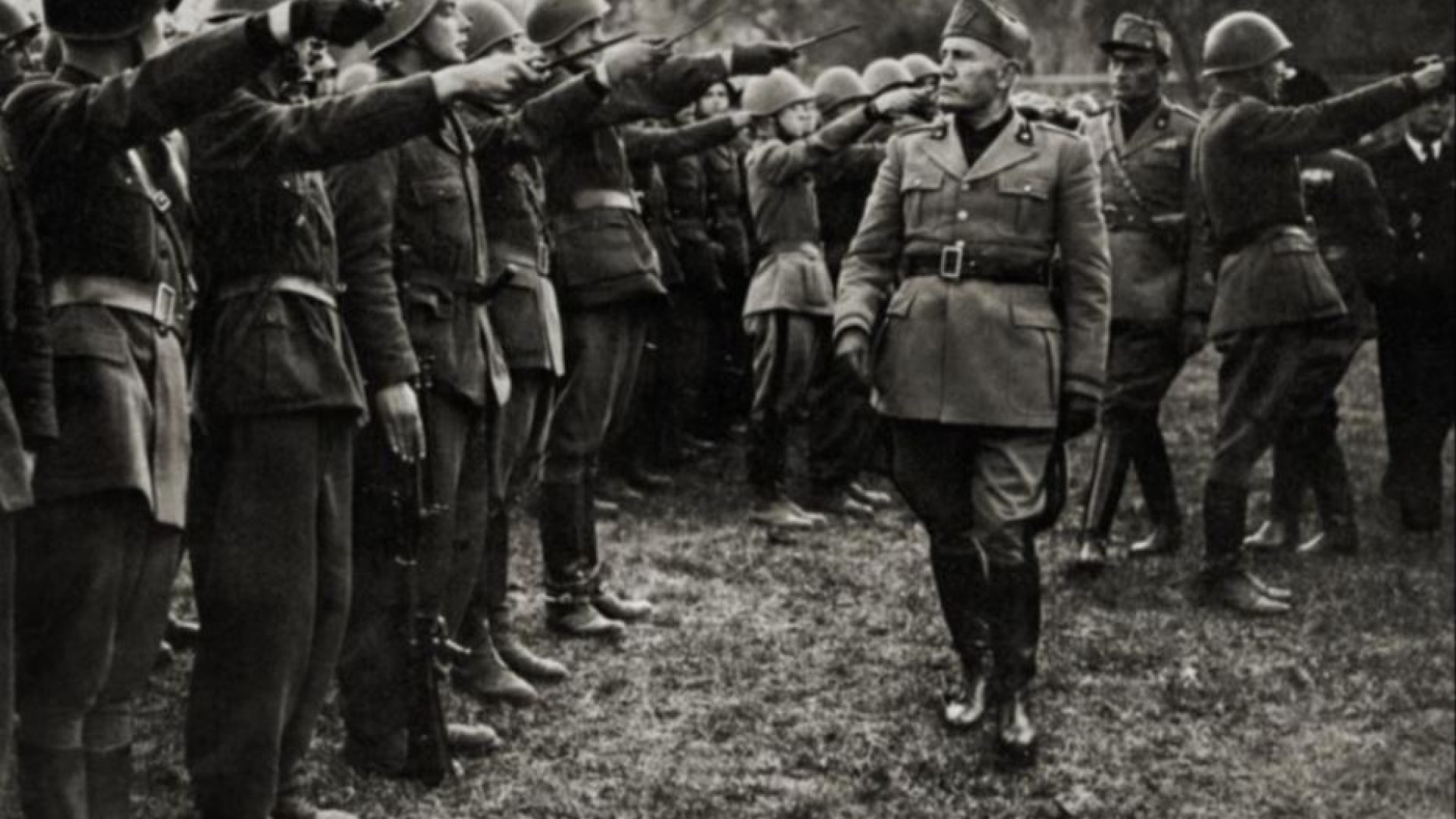 Immagine di Salò revoca la cittadinanza a Mussolini