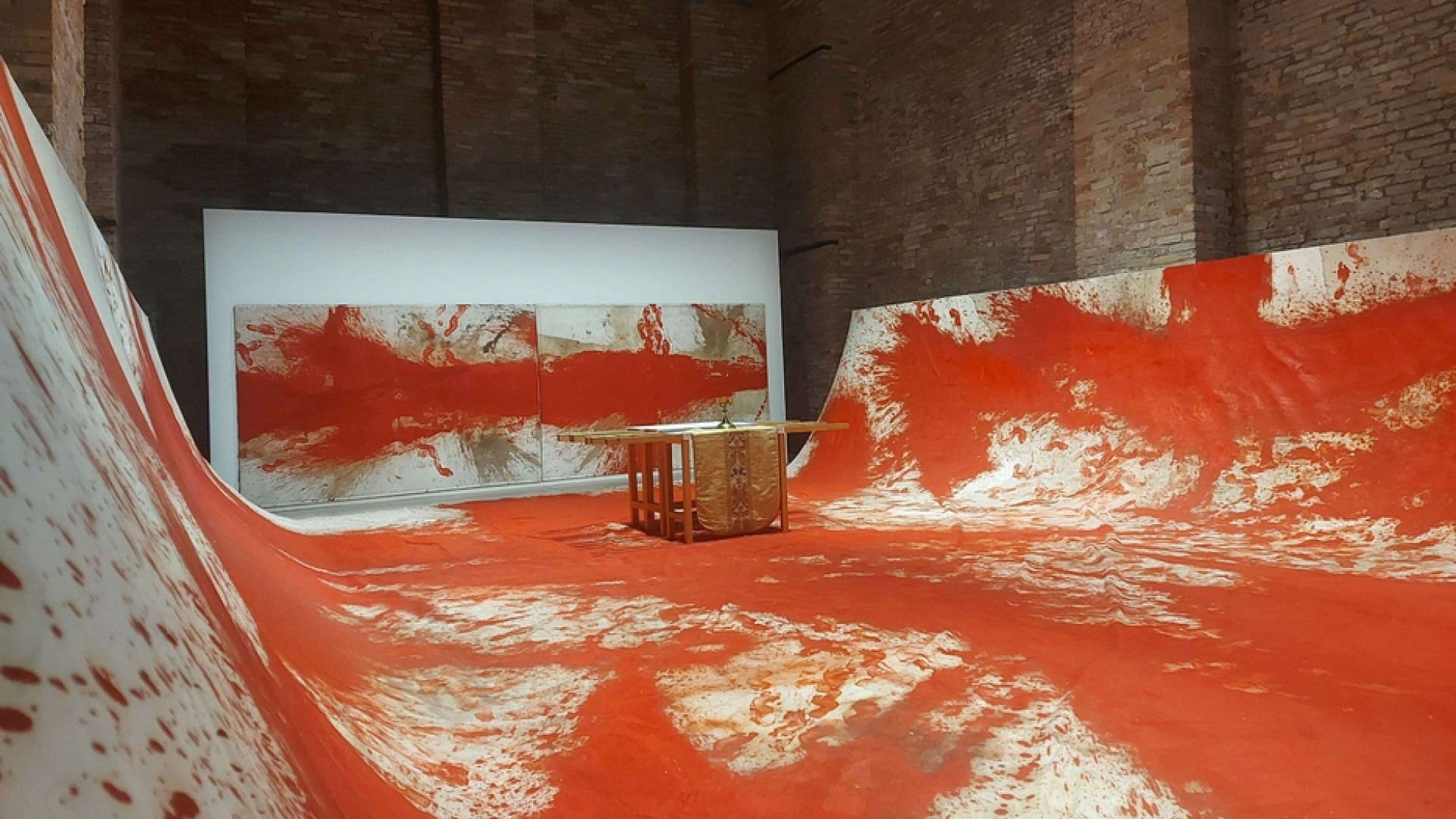 Immagine di Nitsch: quel che resta dei fiumi di porpora