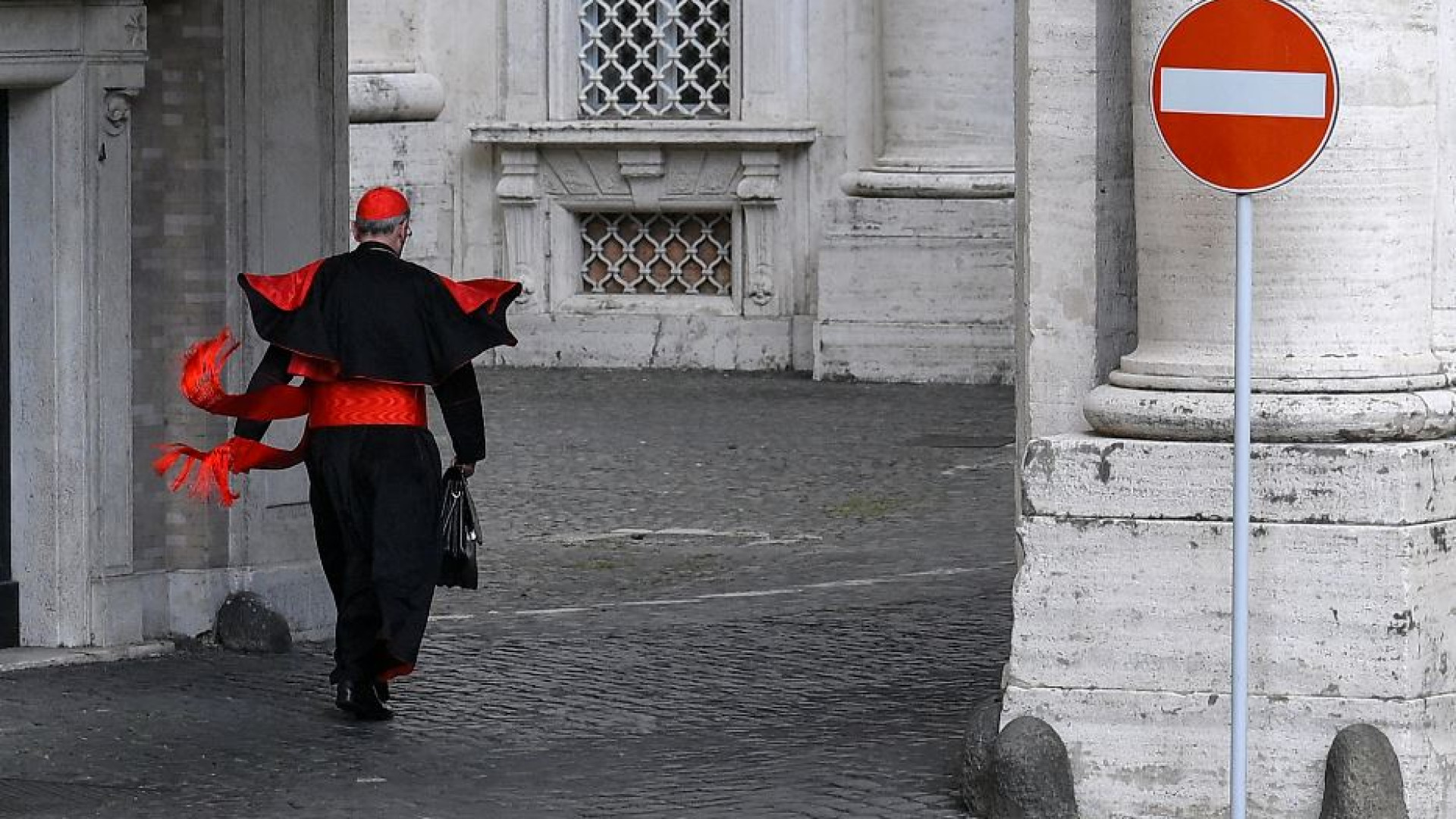 Immagine di L'agenda del Conclave: la mattina la Messa per il Papa, poi l'«extra omnes»