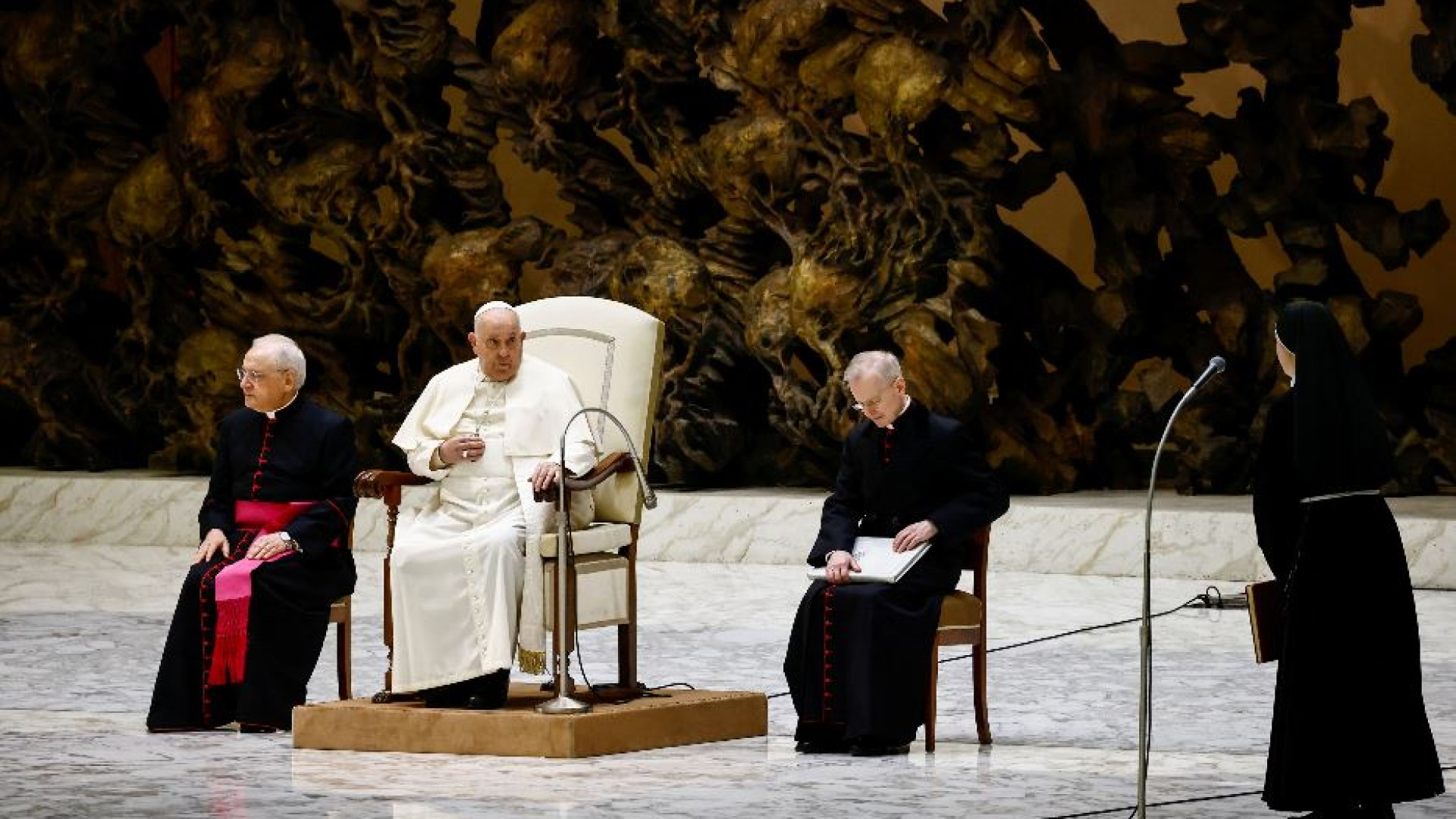 Immagine di Il Papa: chiunque danneggia un bambino dovrà renderne conto a Dio