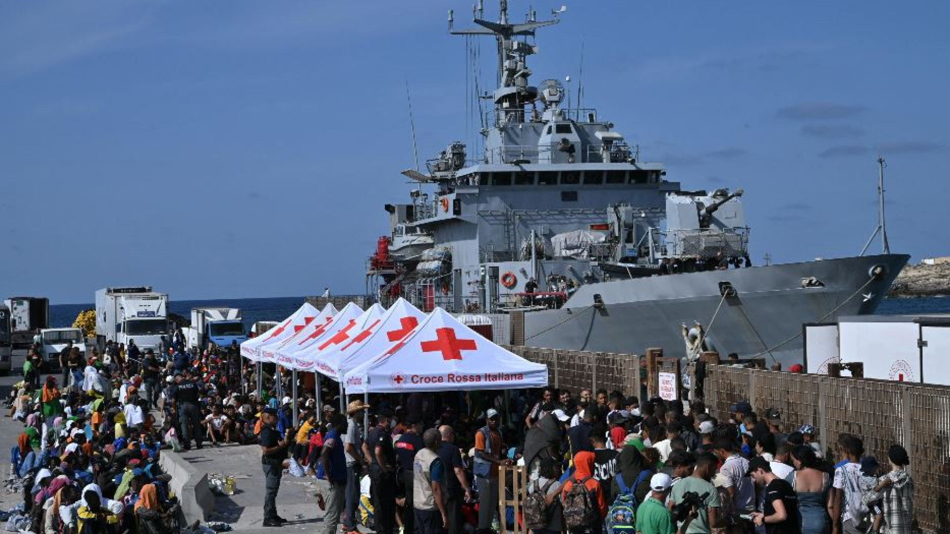 Immagine di L'operazione Albania è ripartita: a bordo della Cassiopea ci sono 49 migranti
