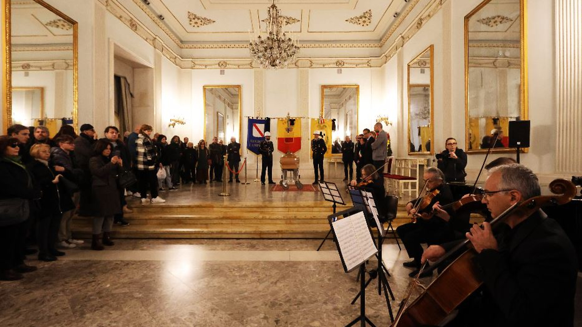 Immagine di Roberto De Simone: «Io? Sono un pellegrino…». Oggi i funerali