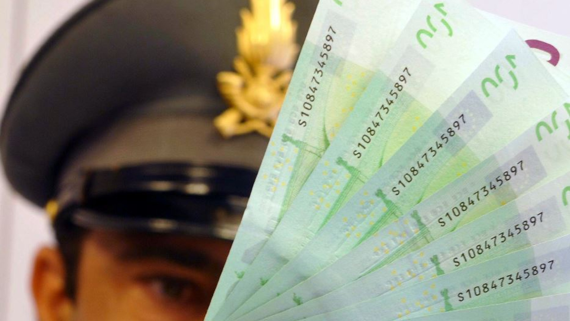 Immagine di Corruzione, due passi indietro dell'Italia